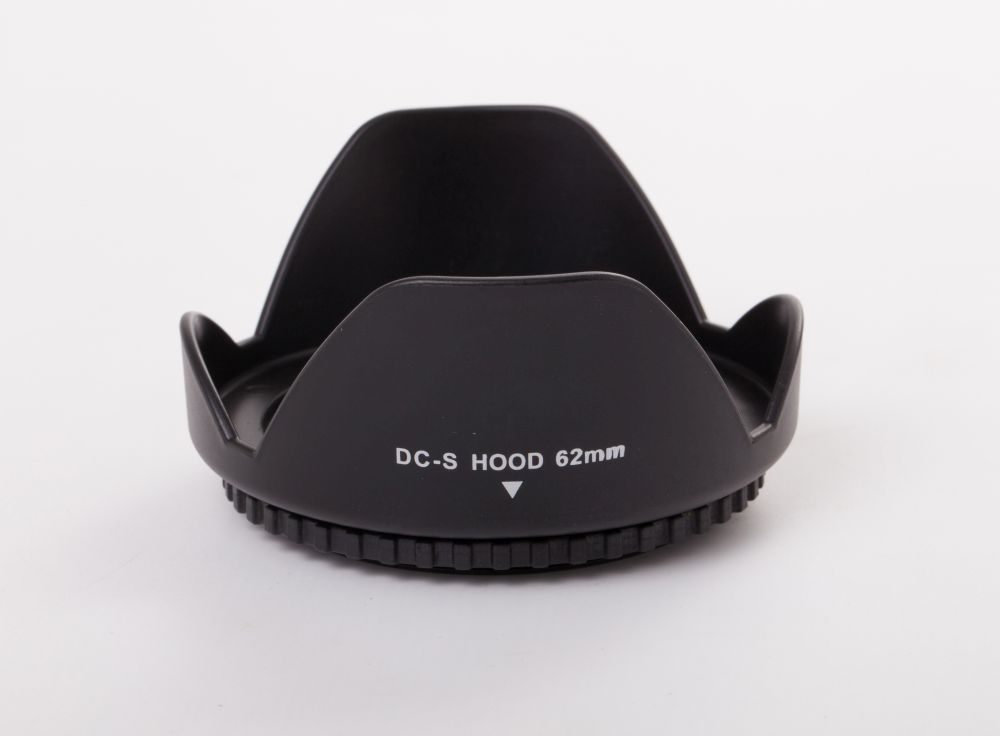 Lens Hood suitable for 62mm Lens - Lens Shade Black, tulip-shaped
